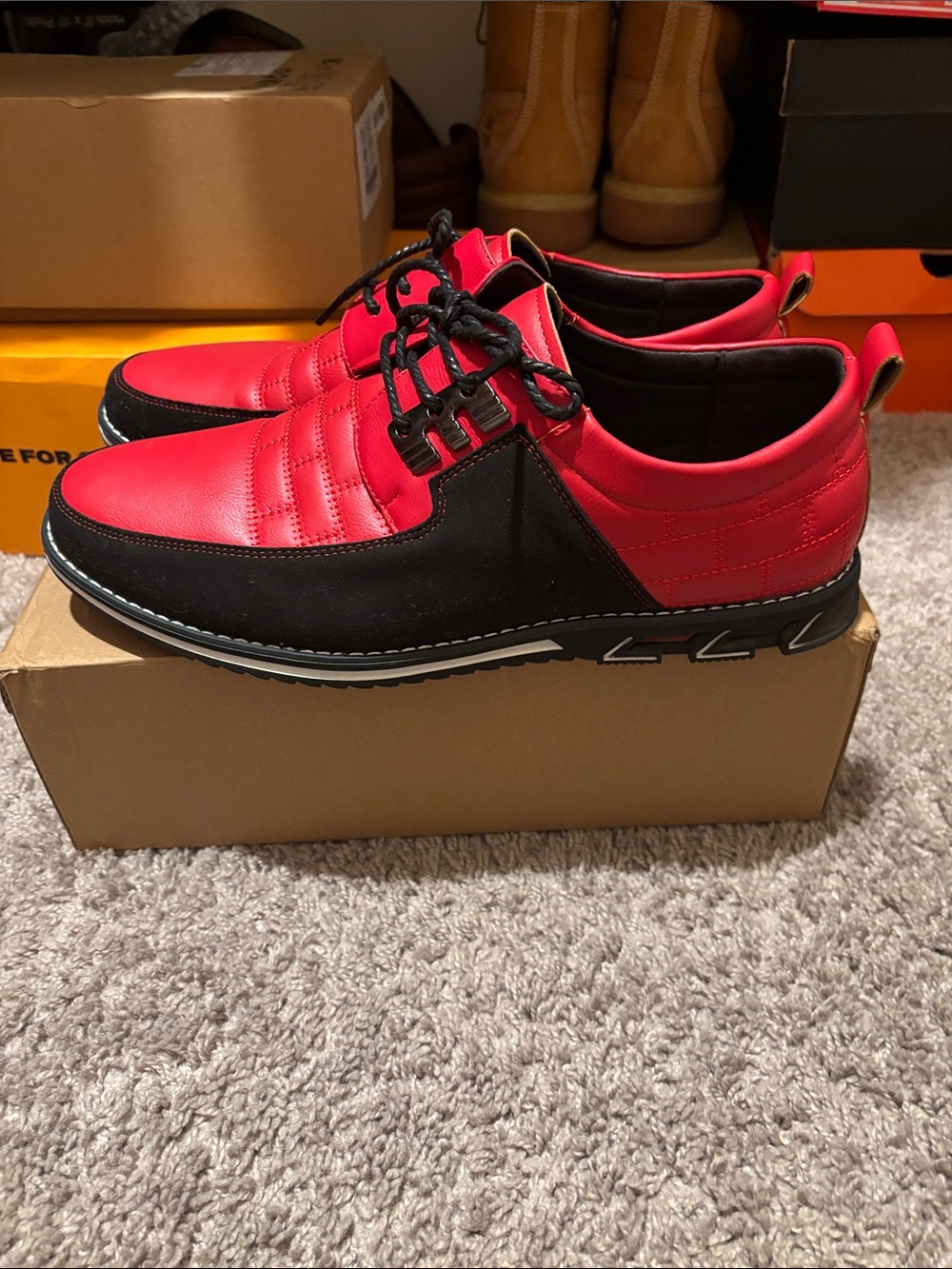 Men's Red and Black Casual Lace-Up Sneakers